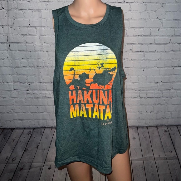 Disney Tops - Disney Pixar Green, Orange & Yellow Lion King Hakuna Matata Tank top size 2X